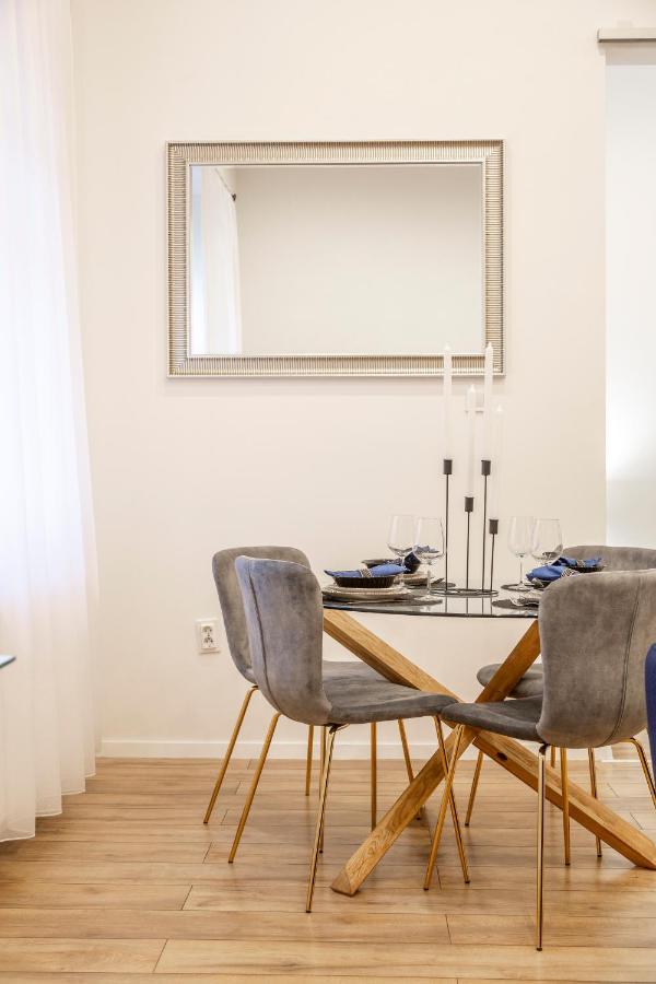 Stylish Luxury Apartment By Anna Budapest Exterior photo