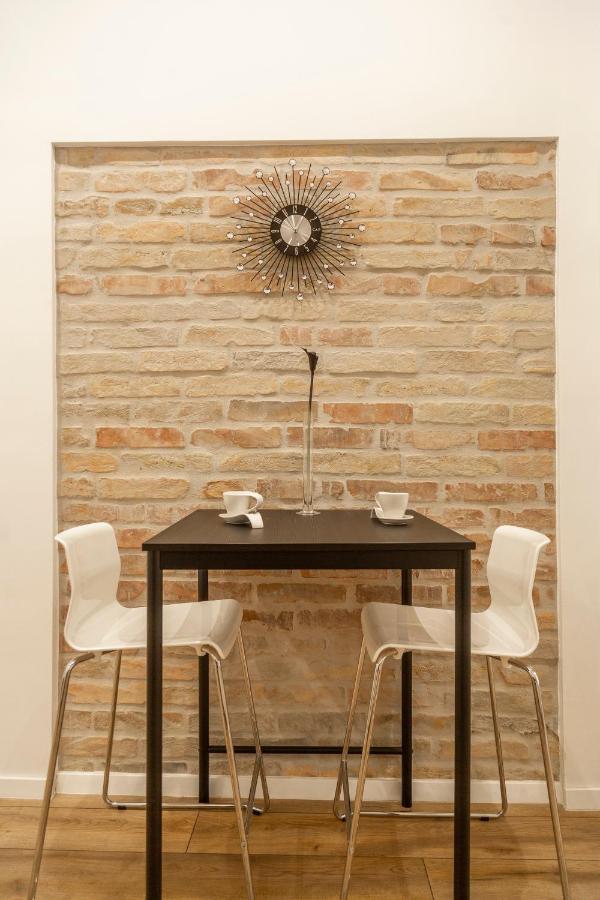 Stylish Luxury Apartment By Anna Budapest Exterior photo