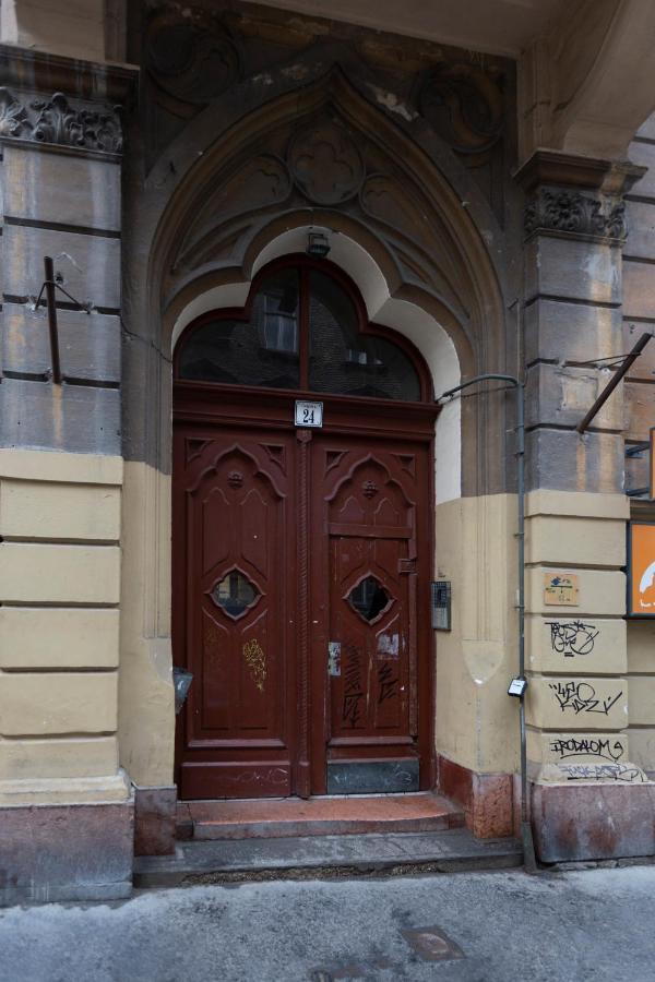 Stylish Luxury Apartment By Anna Budapest Exterior photo